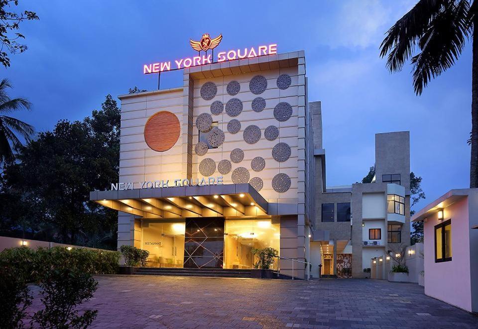 Hotel New York Square Kottayam Zewnętrze zdjęcie