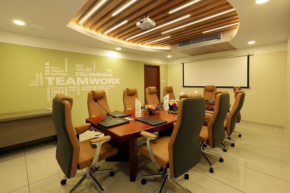 Hotel New York Square Kottayam Zewnętrze zdjęcie