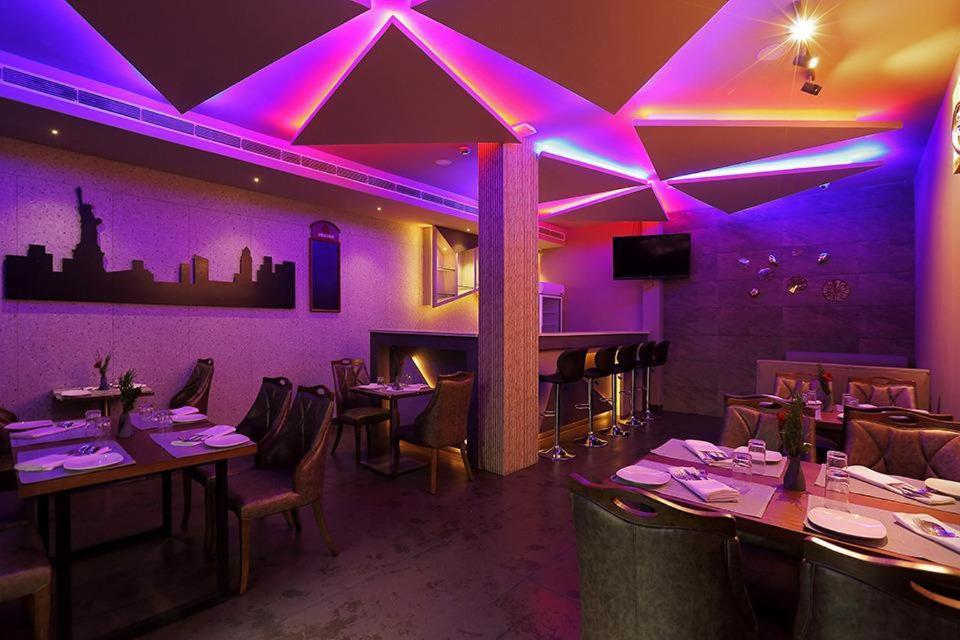 Hotel New York Square Kottayam Zewnętrze zdjęcie
