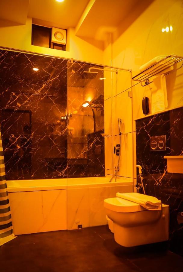 Hotel New York Square Kottayam Zewnętrze zdjęcie