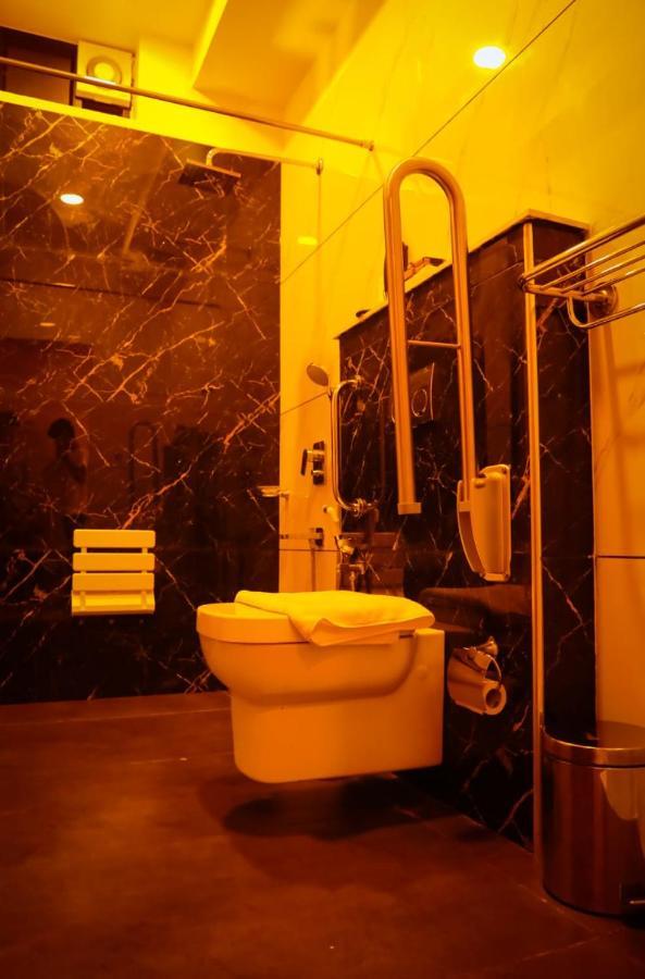 Hotel New York Square Kottayam Zewnętrze zdjęcie